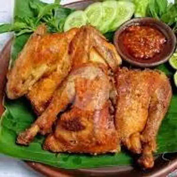 Ayam Goreng (Dada/Paha) | Warung Oma Steven, Pintu Air