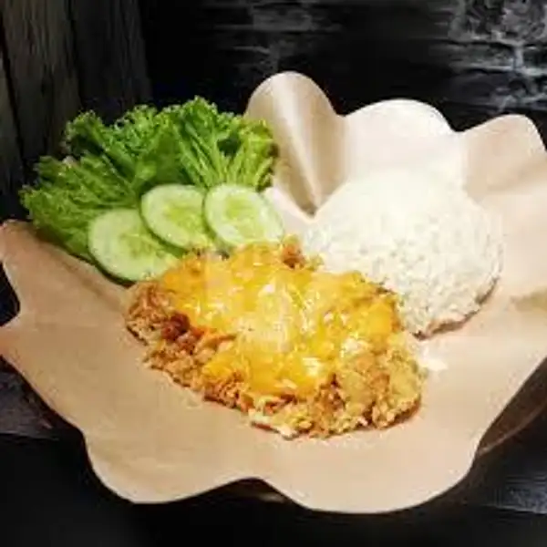 Nasi + Ayam Geprek Jumbo Dada Saus Keju + Lalapan | Ayam Geprek Farish, Tlogosari Kulon