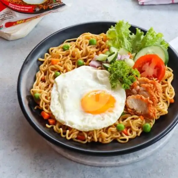 Indomie goreng telor | Salad Buah Lumer Segar