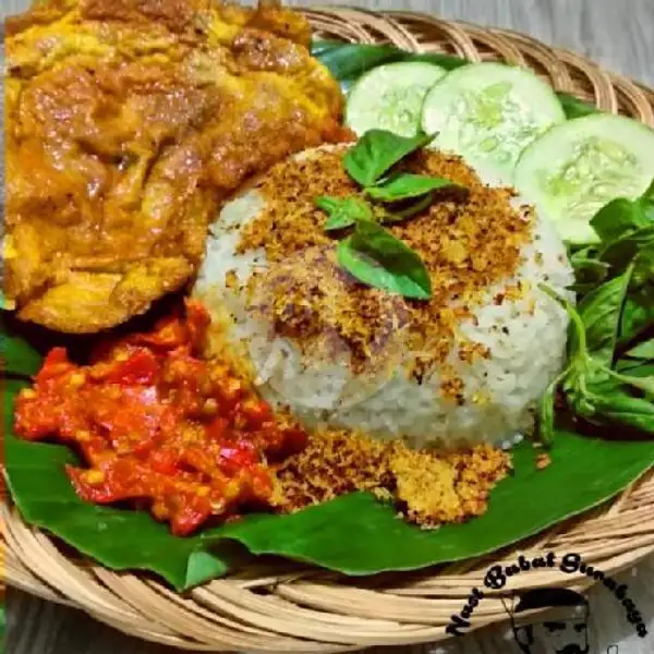 Nasi Campur + Telur Dadar / Telur Bulat | Depot Jasmine, Sambikerep