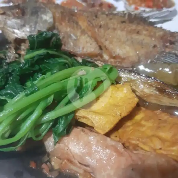 Penyet Komplit ikan Gurami | Ikan Bakar Khas Jimbaran & Nasi Tempong Khas Banyuwangi