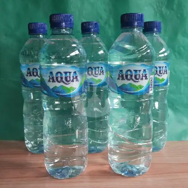 Aqua 600ml | Lontong Opor Bu Dina, Janti