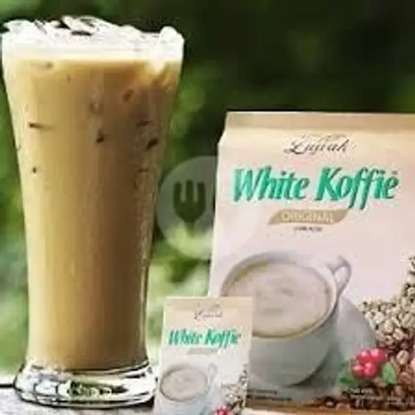 Es Luwak White Koffie | Warung Nyemil Aisyah, Kemang