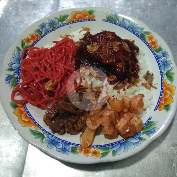 Nasi Putih + Ayam Masak Habang Mie + Sambal Goreng Tempe Tahu | Warung Devy, Sutoyo S