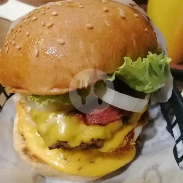 Burger Berto Double Beef Patties Mozarella Bbq | Burger Berto, Karangploso