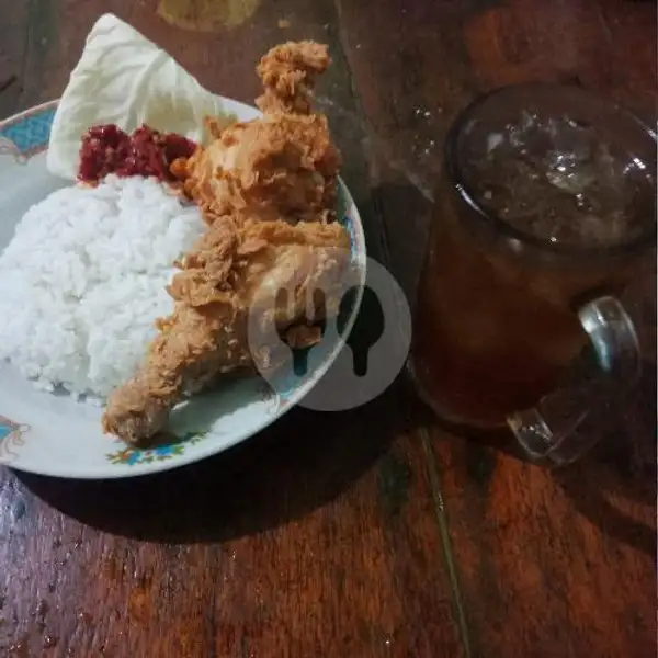2 Ayam Crispy + Teh Es, (saus Cabe / Sambal Terasi | Warung Pandan, Pekanbaru