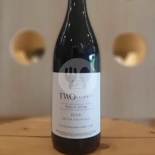 TWOislands Pinot Noir | Alcohol Delivery 24/7 Mr. Beer23