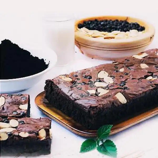 Brownies Panggang | Kue Lapis Talas Dan Bolu Susu Bandung, Bekasi Selatan