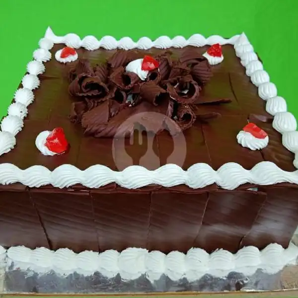 Kue Ultah Spesial Blackforest Uk 24x24, Gratis Perlengkapan | KUE ULTAH ULANG TAHUN IQIEN Cake, Tambun sel.