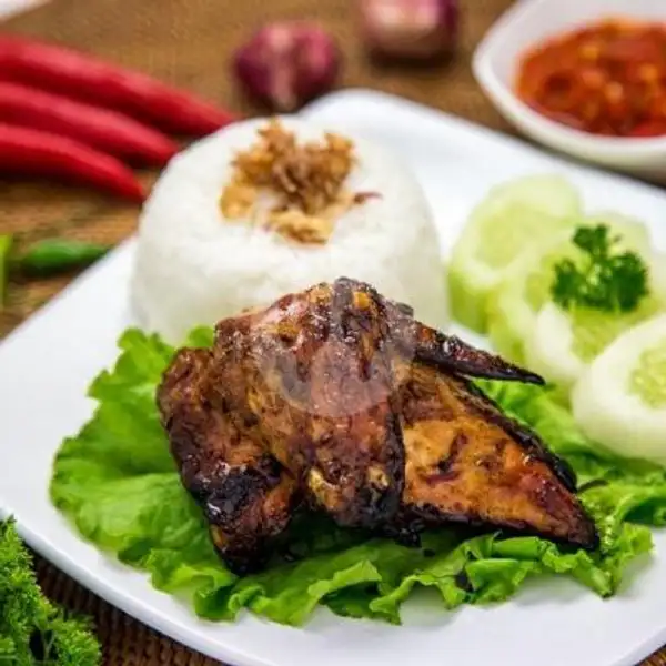 Paket Nasi Ayam Bakar+ Lalapan | Warteg Galieh, Kebon Nanas