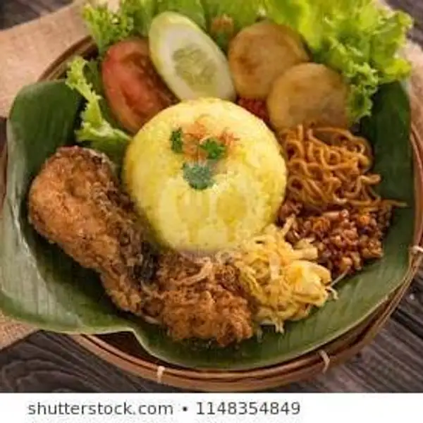Nasi Kuning Ayam Lalapan | Dapoer Marin Lombok Belimbing, Pasar Segar