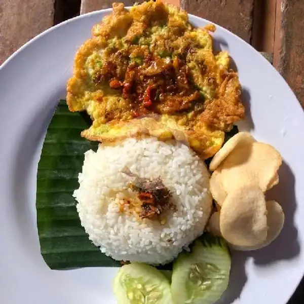 Nasi Telor Gurih | Ikan Goreng & Sup Ikan Pondok Men Asih, Denpasar