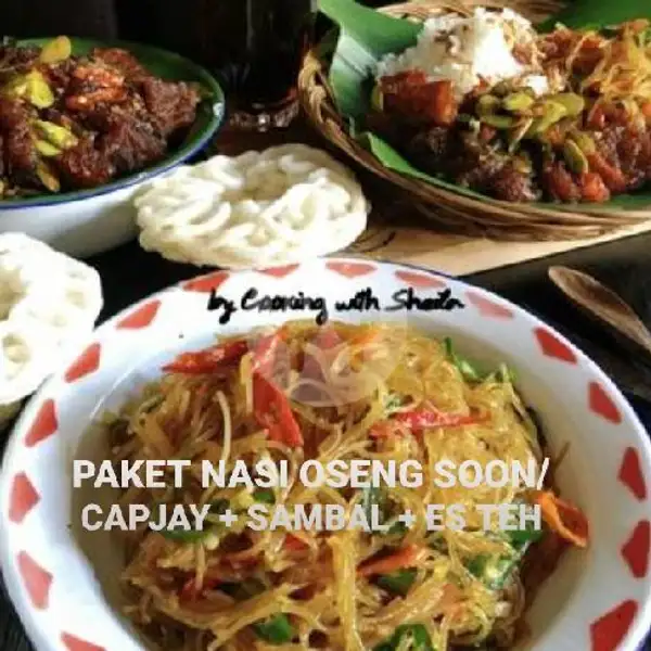 Nasi + Oseng Soon Capjay + Sambal + Ayam Goreng + Es Teh | BAKSO MERCON 99, Depan Kolam Renang