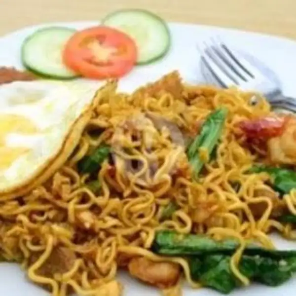 Indomie Goreng Telur Ceplok/dadar Plus Nasi | Nasi Goreng AJIB, Kawi Raya