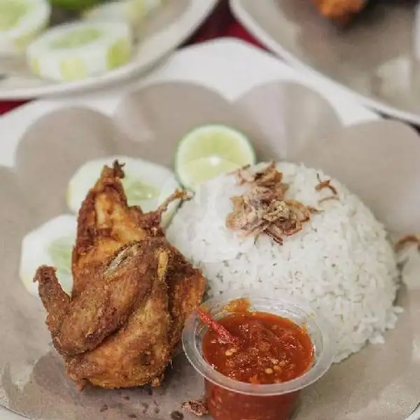 Ayam Goreng Lalapan + Nasi | Nasi Gule Wadas Lintang, Landasan Ulin