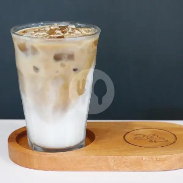 Latte (Ice) | 20ft Beans, P. B. Sudirman