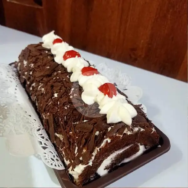 Black Forest Rolls Cake | Donut De Bombolone Corner, Permata Residence