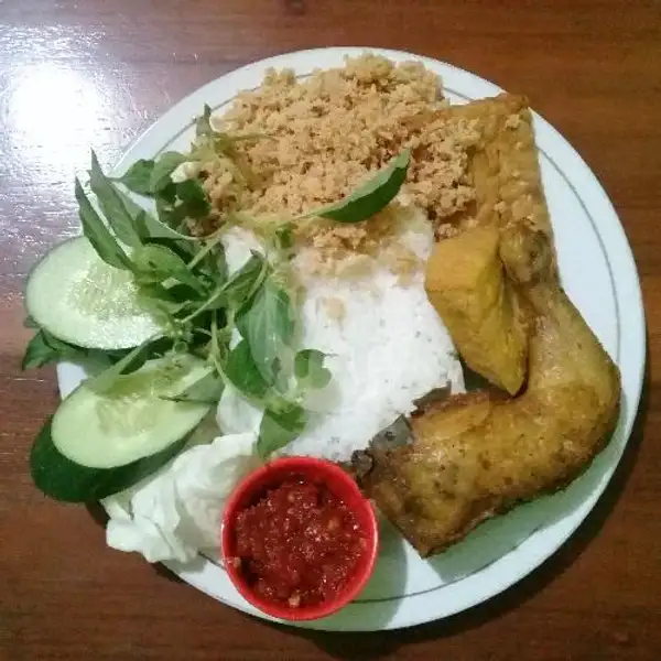 Paket Ayam Kremes + Tempe/Tahu + Es Teh | Ayam Kremes Cendrawasih, Caturtunggal
