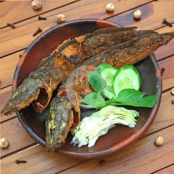 Ikan Lele Goreng Isi 2 Ekor | Lalapan dan Seafood Lestari, Padangsambian Klod