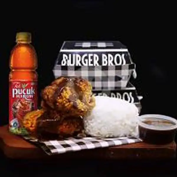 Black Pepper Fried Chicken Rice Meal | Burger Bros, Mulyorejo