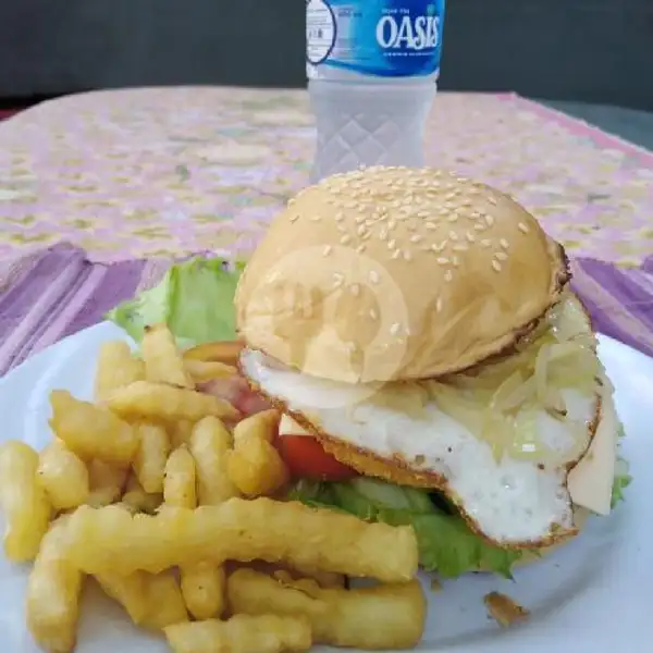 Chicken Burger Paket Mineral Water | Happy Joy, Nuansa Udayana