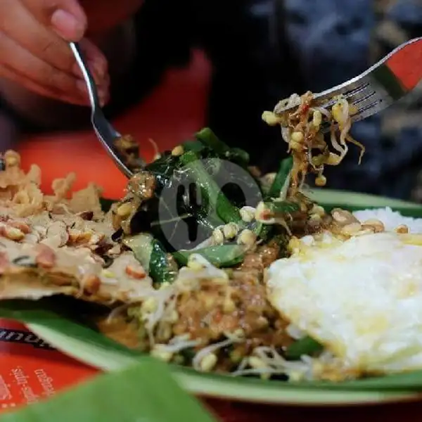 Nasi Pecel Telur | Mutiara Kuliner, Mayangan