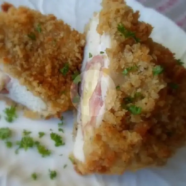 Chicken Cordon Bleu | Warung Pojok Rawamangun