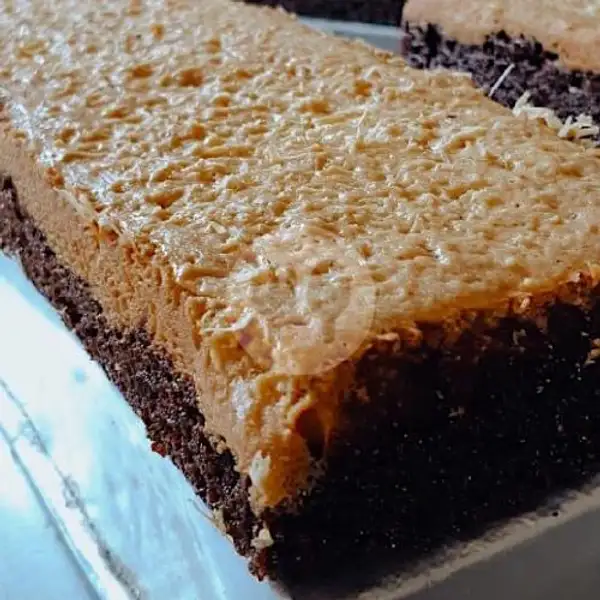 Brownies Panggang Lapis Kombinasi | Shanaz Brownis Bandung Dan Pia Crispy, Blulukan