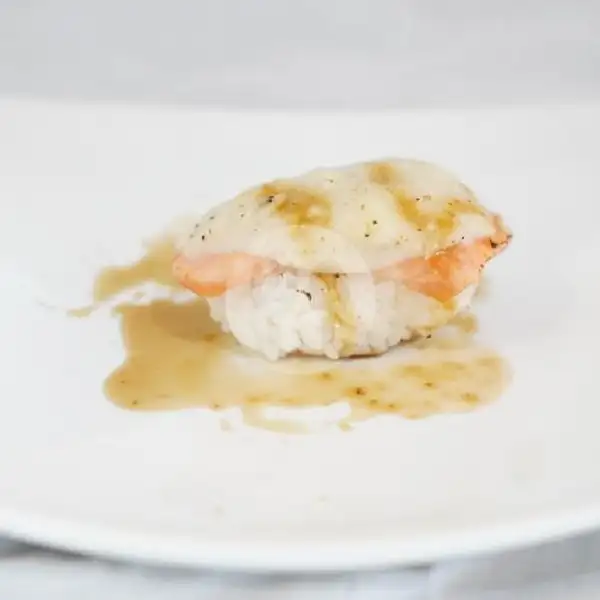 Salmon Garlic Cheese Nigiri | Oba Japanese, Kertajaya