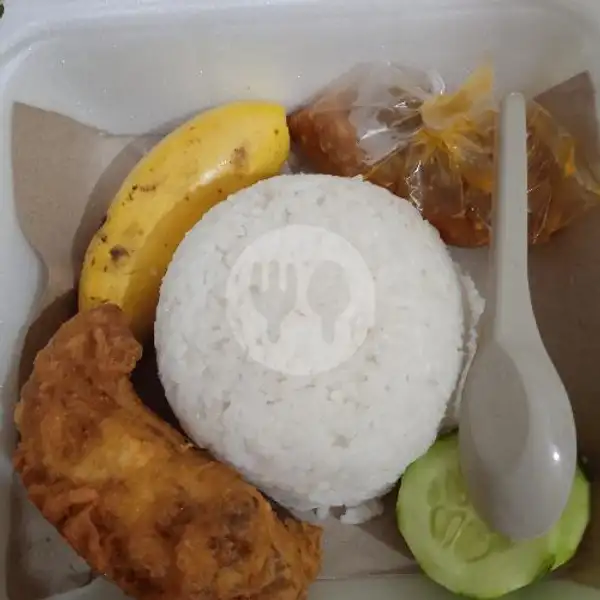 Nasi Ayam Goreng (Pedas) + Indomie Goreng | SambaL LaLap Ayam Geprek Mbak Yanti, Kemuning