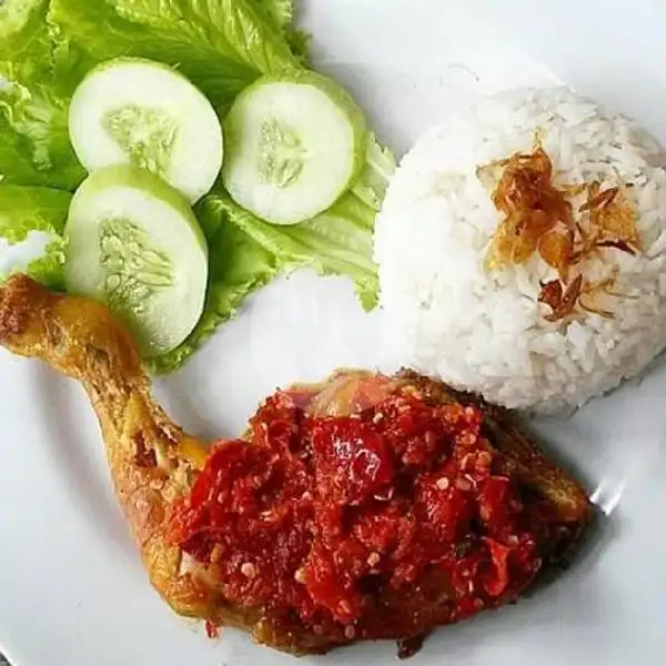 Ayam Goreng + Nasi | Pecal Lele Jembatan Tengku Umar, Samping BeautyFlower