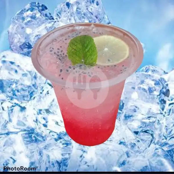 Red mojito drink ice cup | Ramen Bos