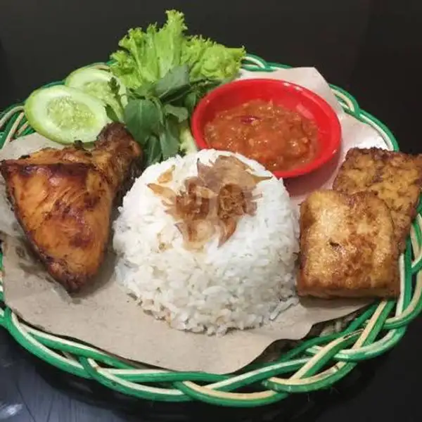Paket Tanggung: Ayam + Nasi + Tahu + Tempe | Bukan Angkringan, Pamulang