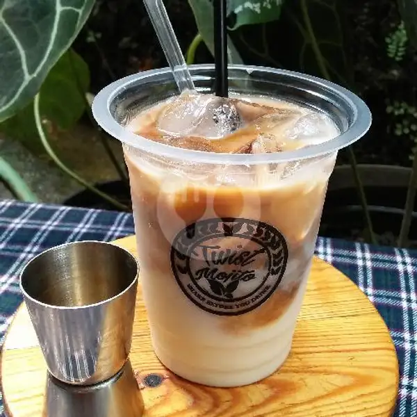 Ice Coffe Vanilla Latte | Twisted Mojito, Sukamenak
