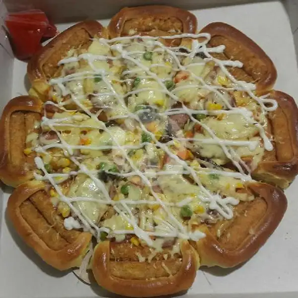 Pizza Pinggiran Nugget Kornet Ayam | Super D' Pizza, Lambung