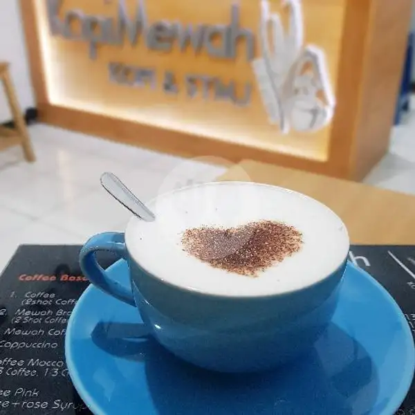 Hot Cappuccino | STMJ dan Kopi Mewah, Karangploso