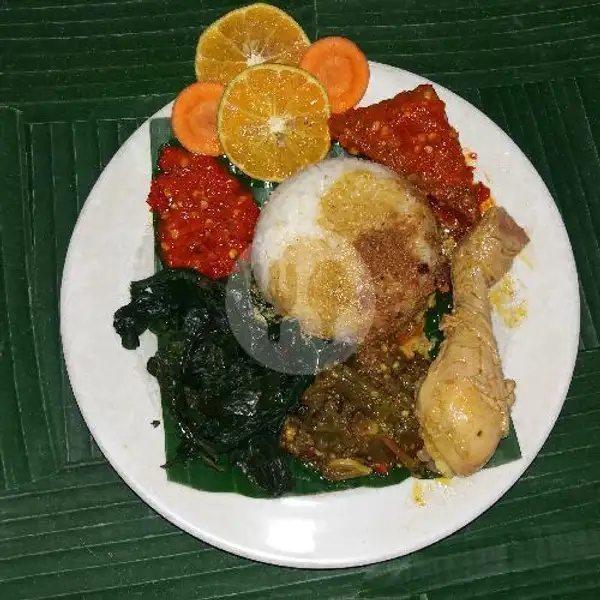 Nasi + Ay Gulai + Tempe + Sayur + Sambal | Warung Inang Masakan Padang, Tukad Banyusari