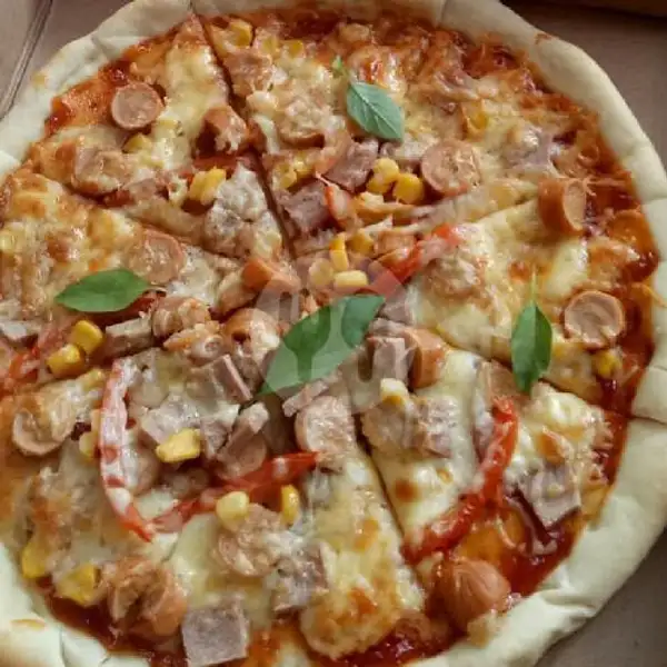 Ham And Sausage Pizza | Kudapan Milenial