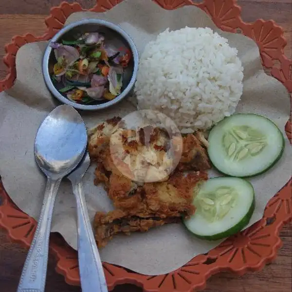 Ayam Geprek Sambal Matah + Nasi | Geprek Tomwe X Pikatea, Juwingan