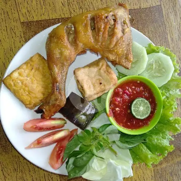Paket Ayam Goreng Jumbo | Lalapan Sambal Tempong Extra Pedas, Denpasar