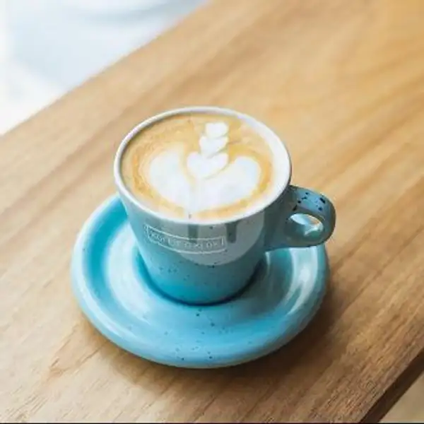 Cappuccino / Latte / Flat White | Koffie O'Klok by Kopi Ujung, Sultan Hasanuddin