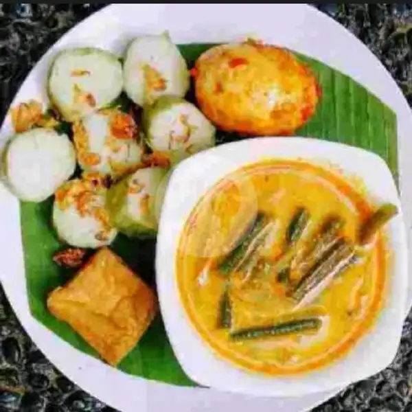 Lontong Sayur Tahu Tempe+Telur. | Nasi Tempong Ayam Bakar Taliwang Mbak Silvi