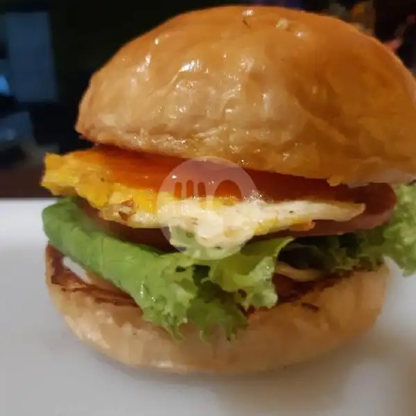 Egg Burger | KOPI, MILKSHAKE, & TEH - COFFEEBEE 