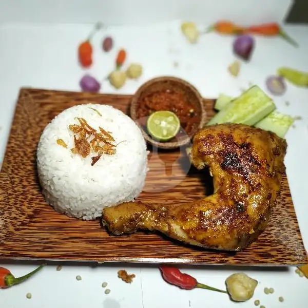 Ayam Bakar Dengan Nasi | Special Ayam Bakar Sambel Mekeplug, Buana Kubu