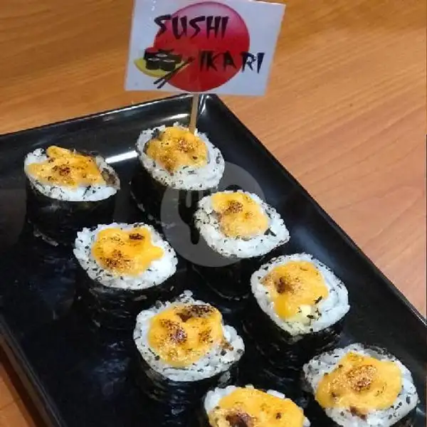 Cheesy Mayo Salmon Skin Roll | Sushi Ikari, Mangga Besar