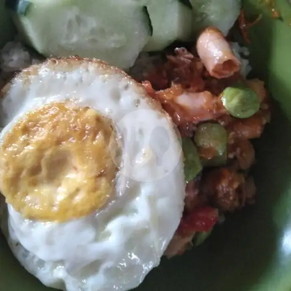 Nasi Sambal Baby Cumi Pete Pedas + Telur Ceplok(Medium) | Naufalita Resto & Cake, Jekan Raya