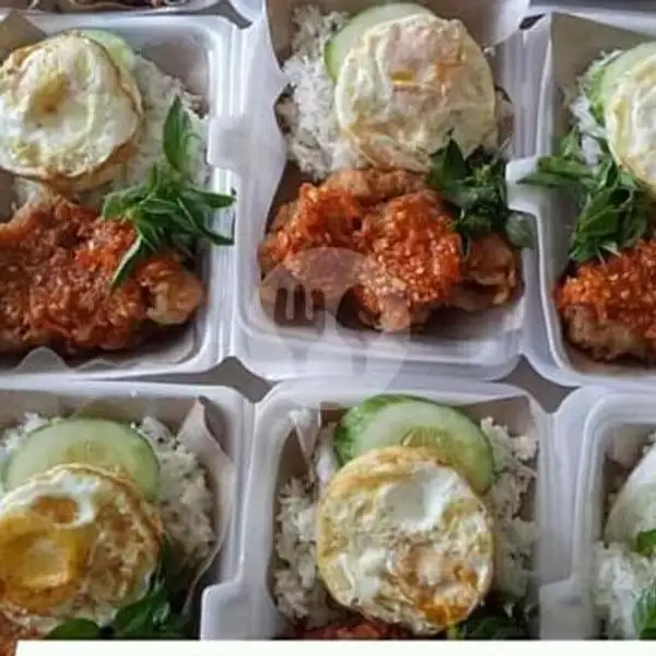 Ayam Geprek + Telur + nasi | Mutiara Kuliner, Mayangan