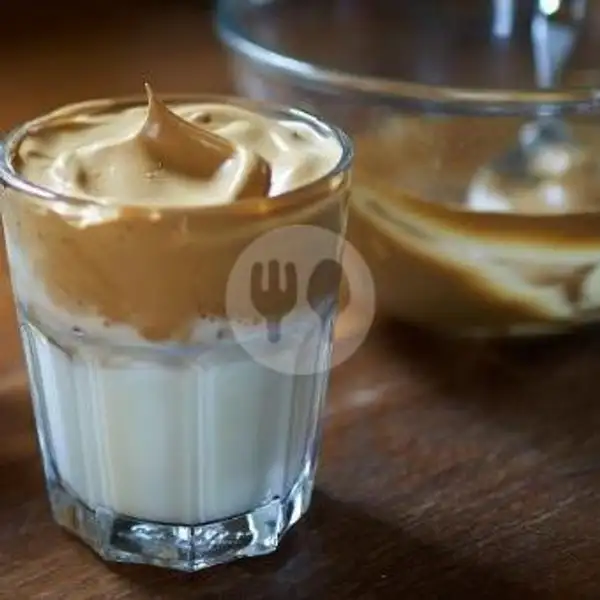 Dalgona Coffee Original | Lilu Brown Kedai Kopi Dan Susu, Kedung Cowek