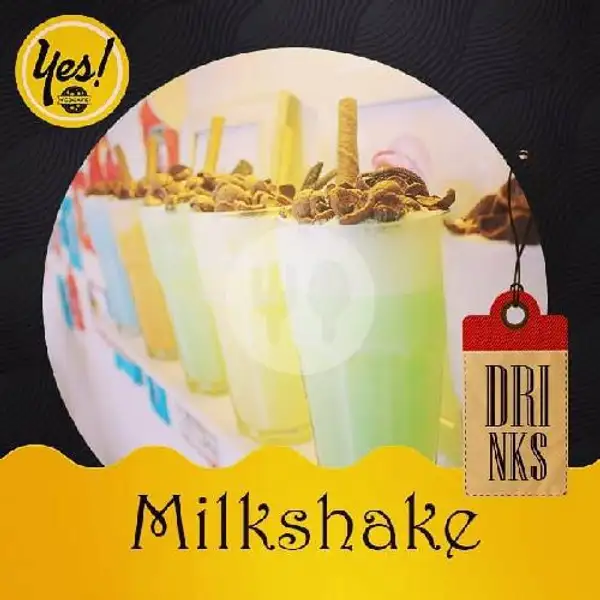 Strawberry Yakult Milkshake | YesCafe, Ahmad Yani