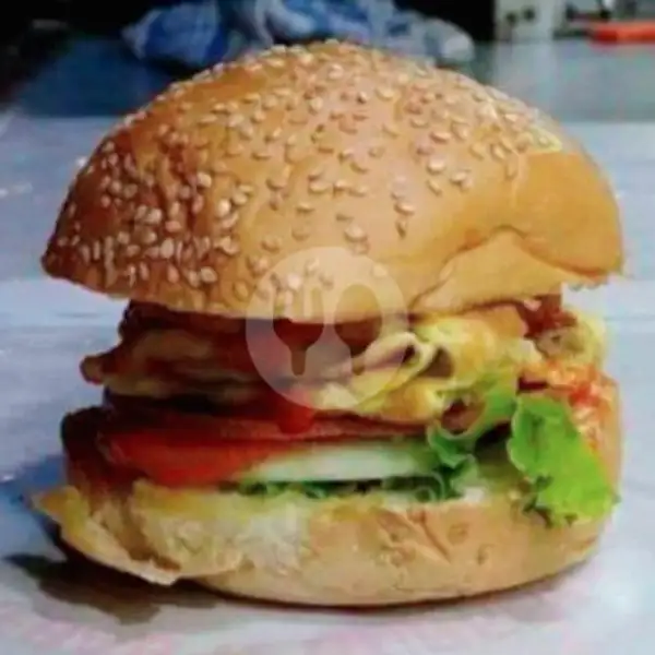 Burger Daging Sapi Mix Telur Mata Sapi | Home Burger 